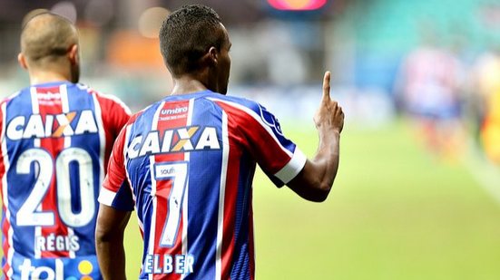 Imagem Aniversariante do dia, Élber comemora primeiro gol com a camisa do Esquadrão: 'Trouxe sorte'