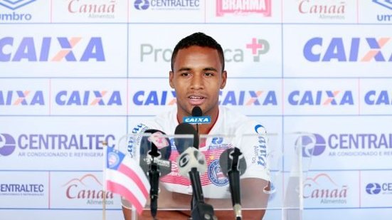Imagem Élber encerra jejum de gols e revela apoio de Guto Ferreira: 'Essa confiança voltou pela ajuda dele'