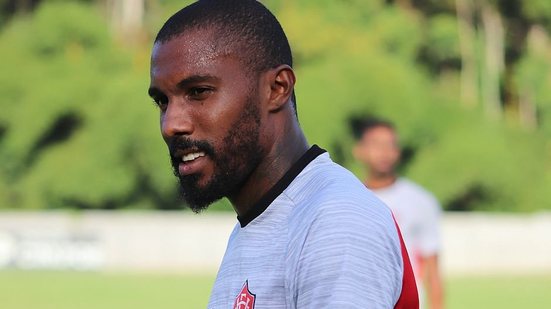 Imagem Rhayner deve passar por nova cirurgia na parada para a Copa