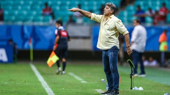 Imagem Mesmo com triunfo, Renato reconhece atuação irregular do Grêmio: 'Abaixo daquelas maravilhosas'