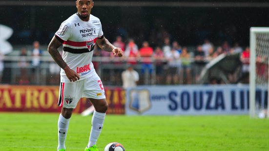 Imagem Em busca de reforços, Vitória consulta lateral de time da Série A