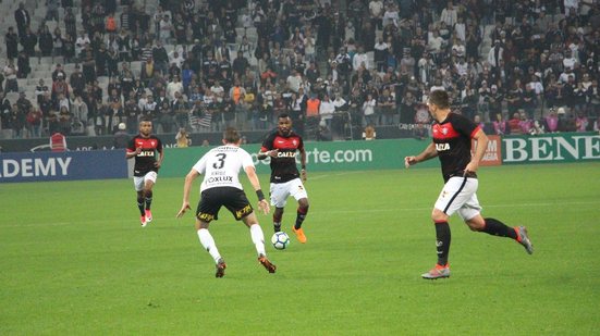 Imagem  Fora de casa, Vitória fica no empate com o Corinthians