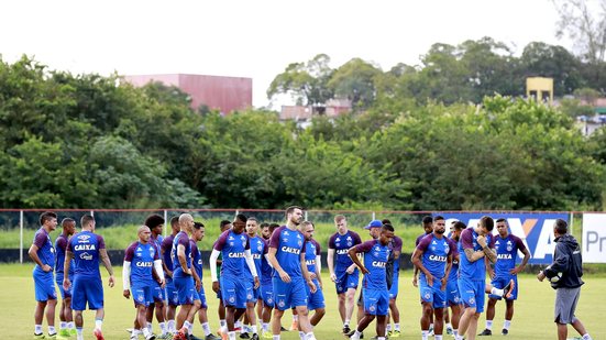 Imagem Negociações com Enderson Moreira emperram e Bahia deve anunciar novo técnico nesta quarta