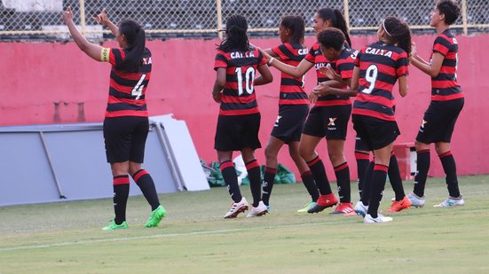 Imagem Vitória goleia o Sampaio Corrêa e enfrenta o Inter na semifinal do Brasileiro Feminino