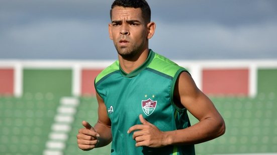 Imagem Meia de clube baiano deve ser novo reforço do Santa Cruz