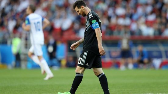 Imagem Com direito a pênalti perdido por Messi, Argentina estreia com empate contra a Islândia