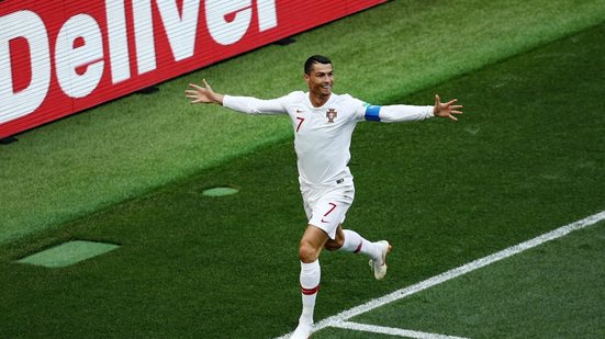 Imagem  Cristiano Ronaldo marca no início, Portugal segura pressão de Marrocos e vence a primeira na copa 