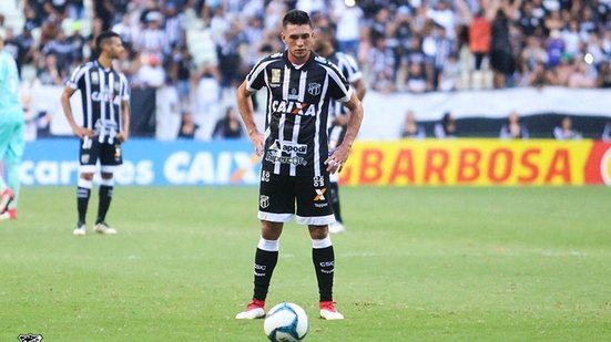 Imagem Ex-Bahia, volante desfalca o Ceará contra o Tricolor