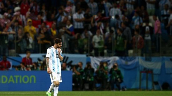 Imagem Croácia atropela a Argentina, se classifica e complica Hermanos