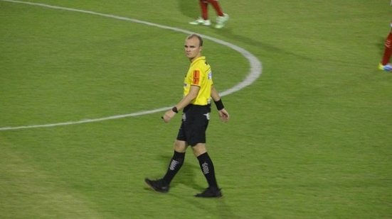 Imagem Árbitro alagoano apita jogo de volta entre Bahia e Ceará pela semifinal da Copa do Nordeste