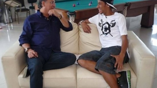 Imagem Após ofensas dos "parças" a Galvão Bueno, pai de Neymar e Globo tentam costurar uma trégua