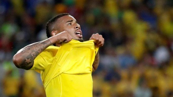 Imagem Tite encara com normalidade a seca de gols de Gabriel Jesus: "Artilheiro vive de fazer grande jogo"