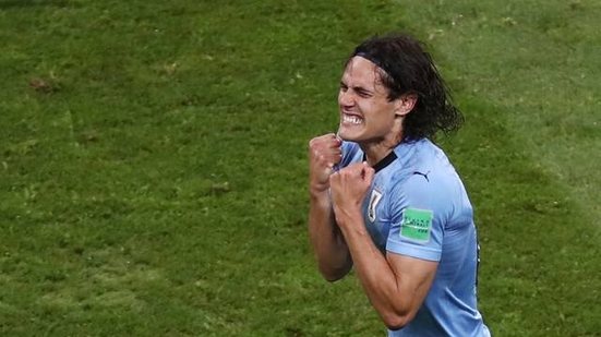 Imagem Com dois de Cavani, Uruguai elimina Portugal e vai às quartas