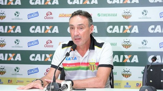 Imagem Técnico do Sampaio minimiza erros da arbitragem e descarta jogar para se defender em Salvador