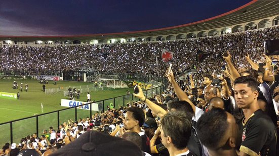 Imagem Vasco faz promoção e coloca ingressos a partir de R$ 5 para jogo contra o Bahia pela Copa do Brasil