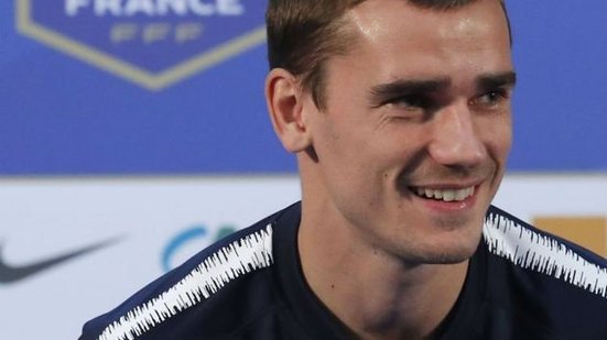Imagem Griezmann diz que trocaria possível Bola de Ouro por título da Copa do Mundo 