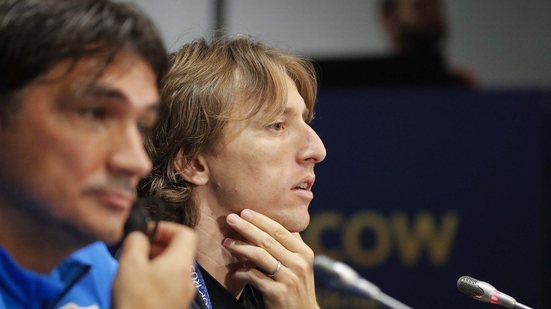 Imagem Modric diz que prêmio individual não é prioridade: "Quero que meu time ganhe a Copa do Mundo"