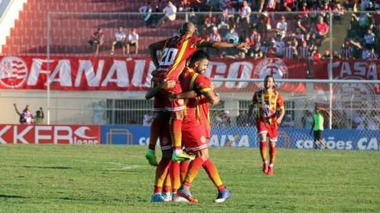 Imagem Depois de goleada sobre o líder, Juazeirense pode terminar o sábado no G4 da Série C