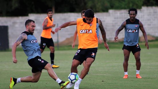 Imagem Vitória faz treinos técnico, físico e tático de olho no Cruzeiro