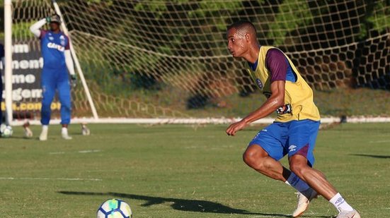 Imagem A jato! Novo lateral do Bahia tem o nome publicado no BID e já pode estrear contra o Fluminense