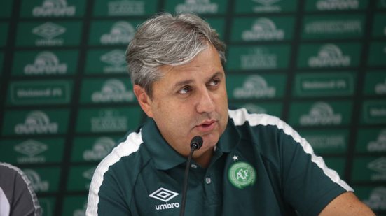 Imagem Gilson Kleina nega contato do Vitória