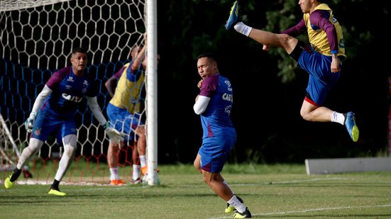 Imagem Com Zé Rafael poupado, Bahia treina de olho no Palmeiras
