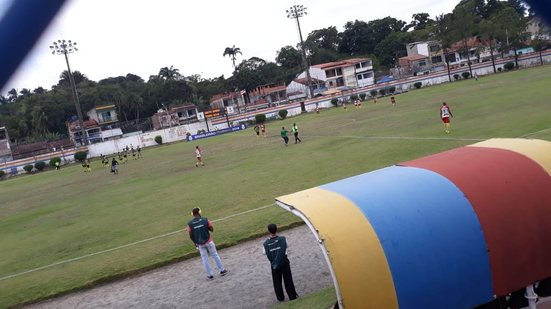 Imagem Descaso! Falta de policiamento atrasa partida entre Santo Amaro e Terra Nova pelo Intermunicipal