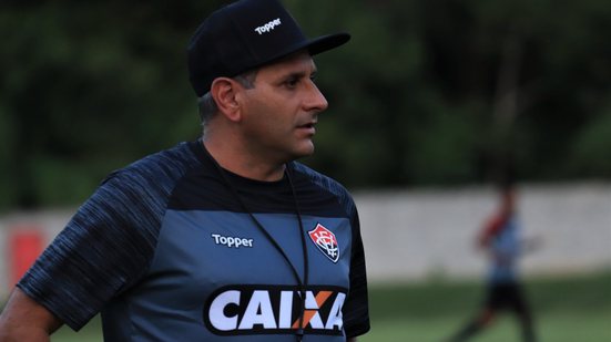 Imagem Em crise, Vitória anuncia mudança na preparação física da equipe