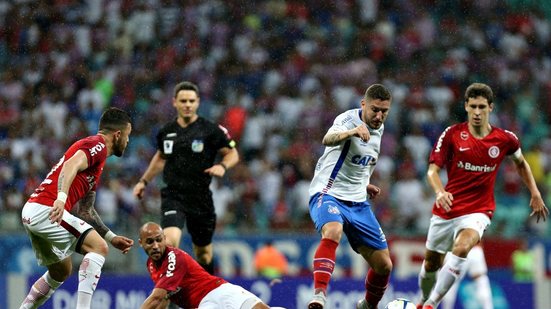 Imagem Após oito jogos de invencibilidade, Bahia perde para o Inter com falha de Anderson