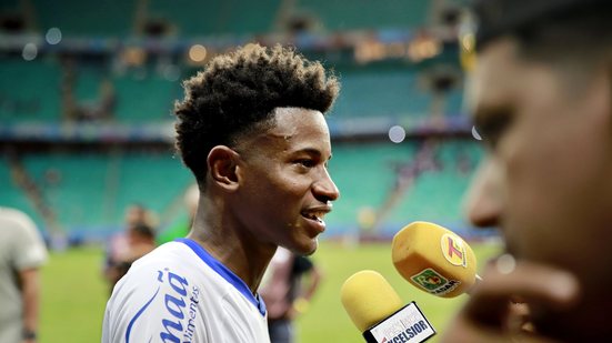 Imagem Ramires comemora estreia no Bahia e se coloca à disposição para enfrentar o São Paulo