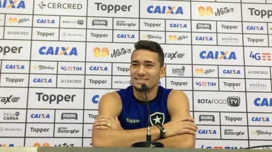 Imagem Volante do Botafogo destaca importância de duelo com o Bahia pela Sul-Americana