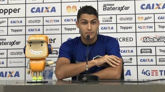 Imagem Lateral do Botafogo fala sobre duelo com o Bahia e elogia jogador do Esquadrão: "Muito bom"