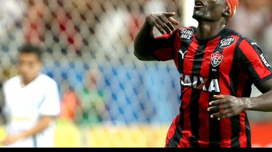 Imagem De volta ao Vitória, Kanu explica ida para Bélgica e avalia futebol nacional