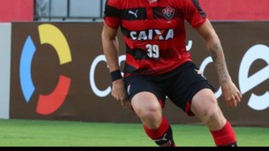 Imagem Zé Love fala sobre carreira, luta contra o Z4 e desejo de permanecer no Vitória