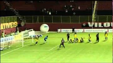 Vitória 1x0 Colo Colo